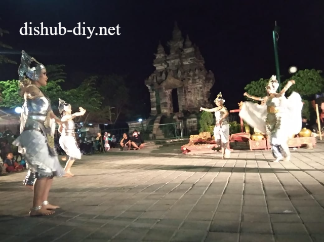 Wisata Tradisi Malam Hari yang Unik